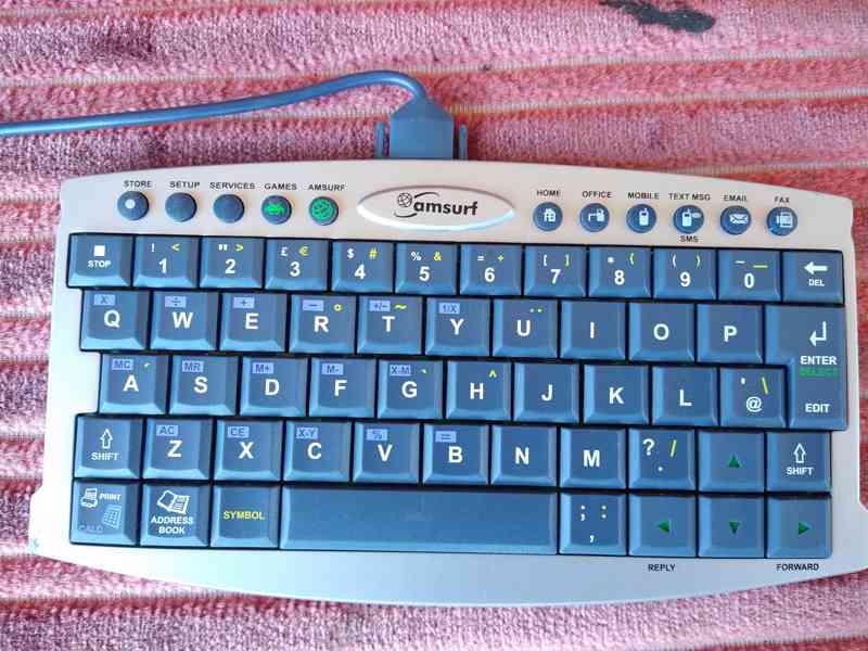 Prodám mini připojitelnou klávesnici