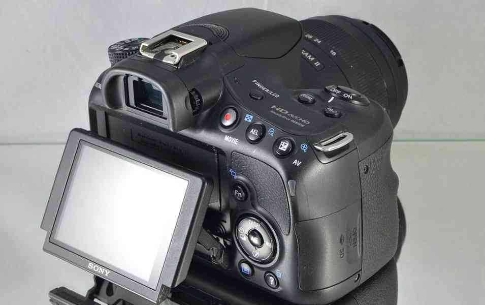 Sony SLT-A58 +Objektiv DT18-55mm *Brašna*3650 Exp. - foto 10