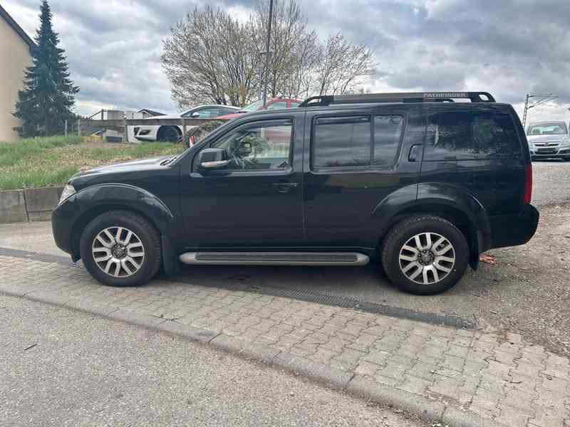 Nissan Pathfinder 2.5 dCi LE Aut. 140kw - foto 10
