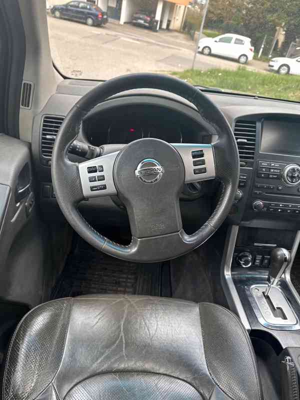 Nissan Pathfinder 2.5 dCi LE Aut. 140kw - foto 3
