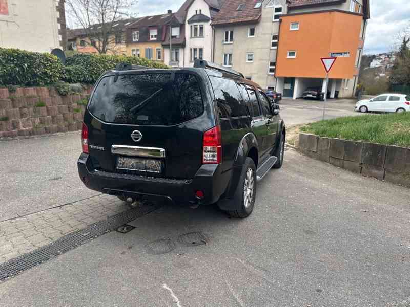 Nissan Pathfinder 2.5 dCi LE Aut. 140kw - foto 4