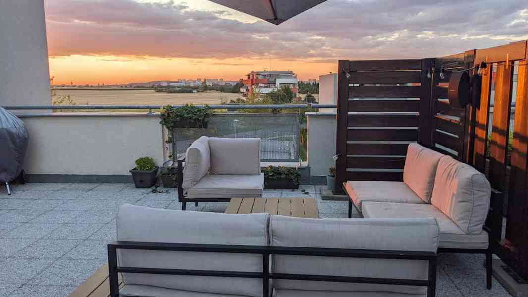 Vybavený luxusní mezonet & penthouse s terasou (200m2) - foto 11