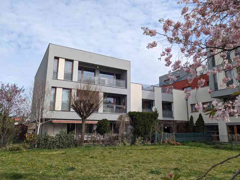 Vybavený luxusní mezonet & penthouse s terasou (200m2) - foto 6