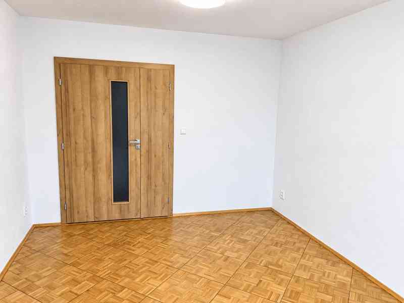 Pronájem krásného bytu 2+kk po rekonstrukci přímo v centru - foto 6