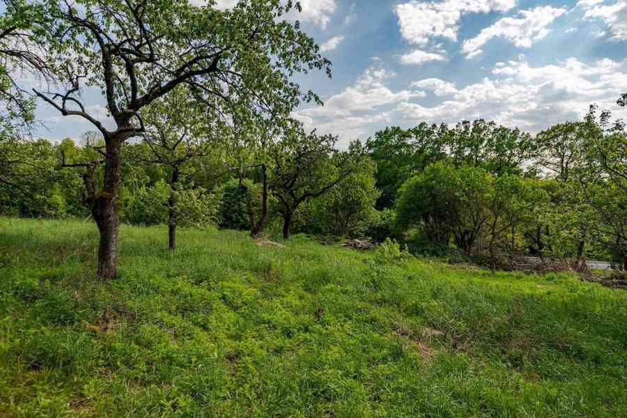 Stavební pozemek Veliny 1236m2 - foto 23