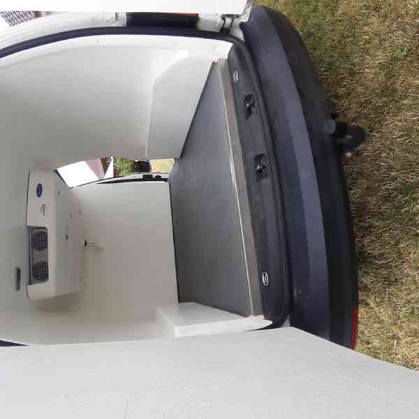 VW Caddy 2.0 TDI, chladicí vestavba, 22.000 km - foto 7