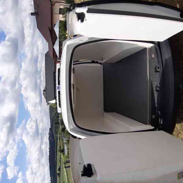 VW Caddy 2.0 TDI, chladicí vestavba, 22.000 km - foto 2