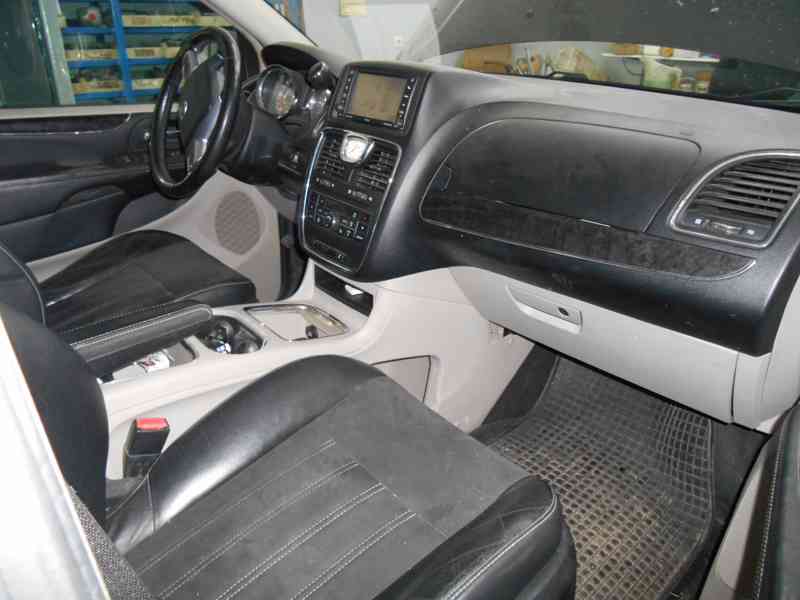 Chrysler Town Lancia  3,6 2,8 CRD 2008 -2019 náhradní díly - foto 12