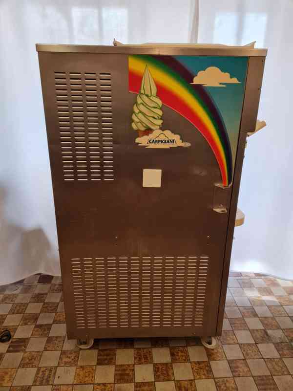 Zmrzlinový stroj Carpigiani Rainbow 3 - foto 7