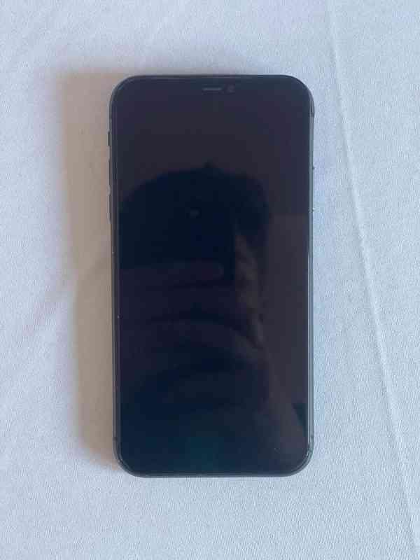 Apple iPhone 11 64GB Black – zaheslovaný, pokřivený rám,n... - foto 2