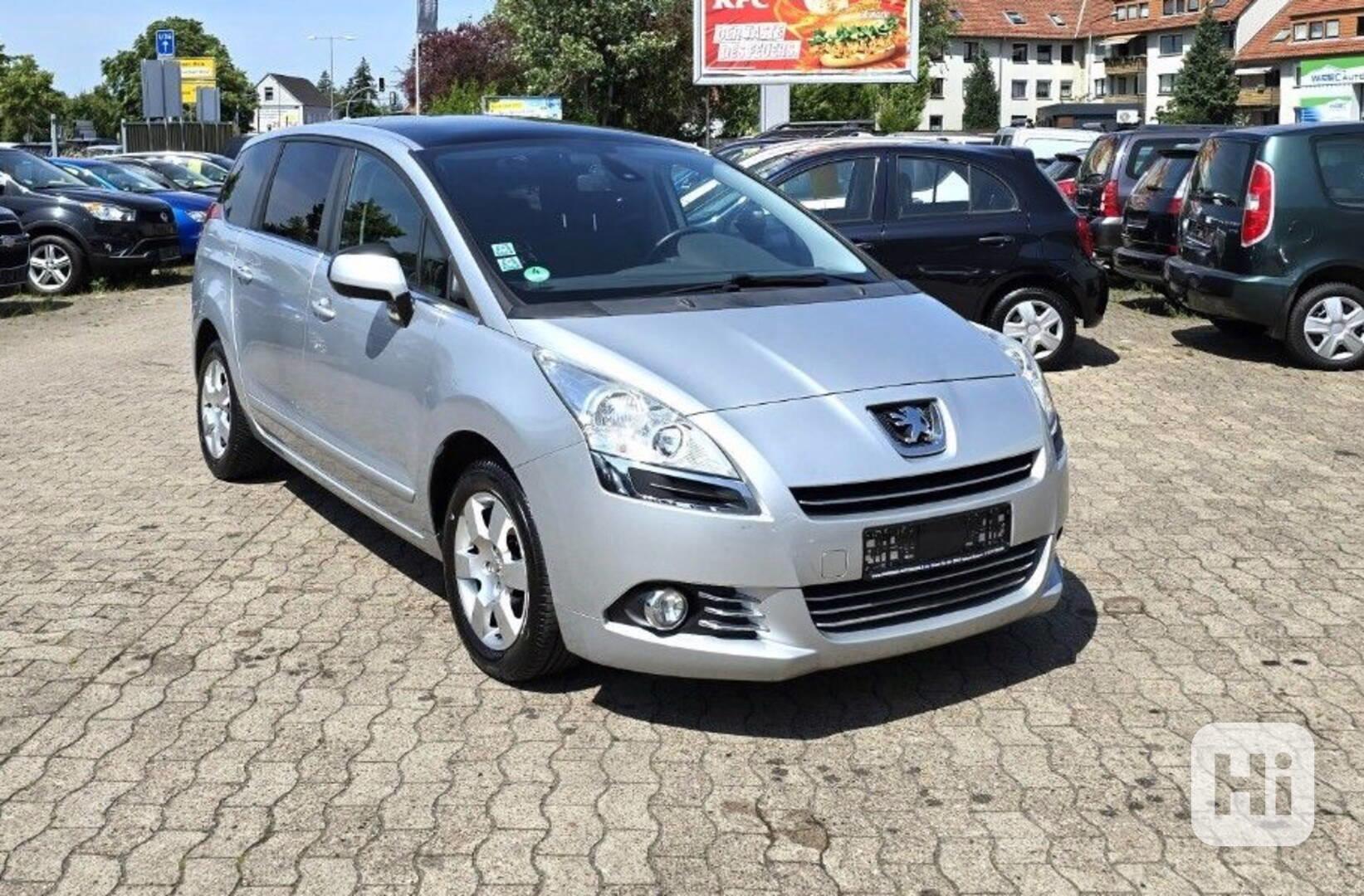 Peugeot 5008 1,6i Family benzín 115kw - foto 1
