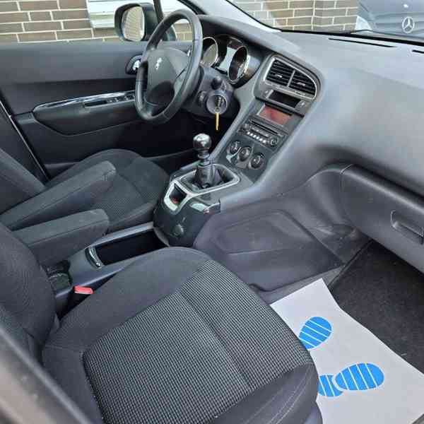 Peugeot 5008 1,6i Family benzín 115kw - foto 20