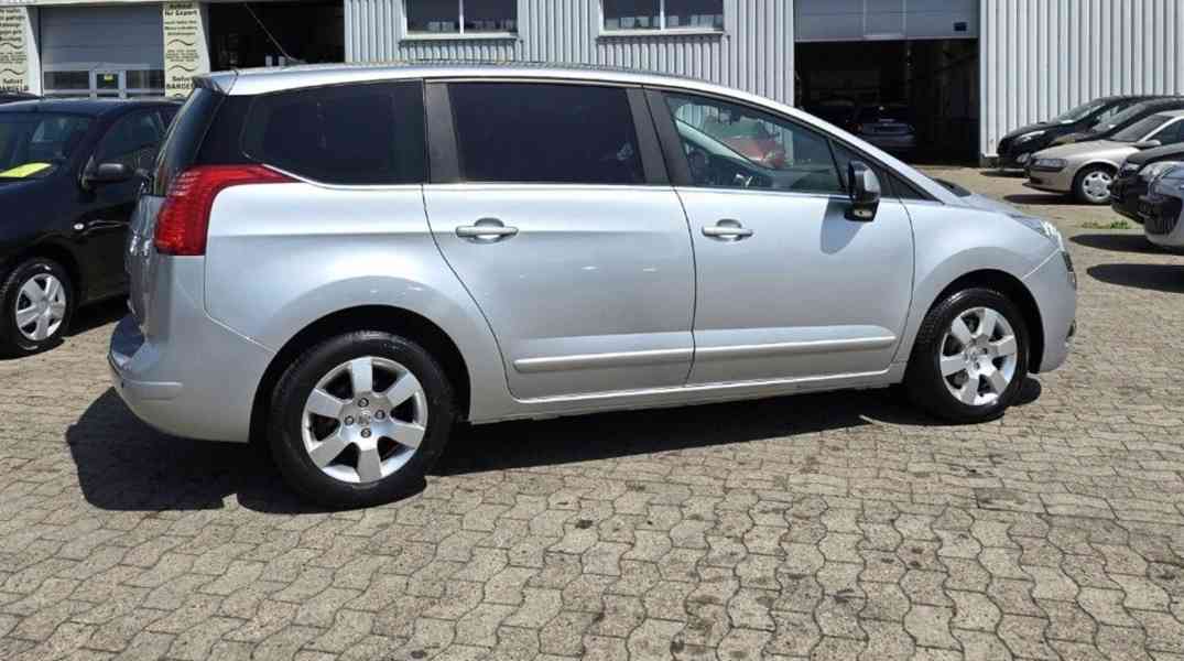 Peugeot 5008 1,6i Family benzín 115kw - foto 8
