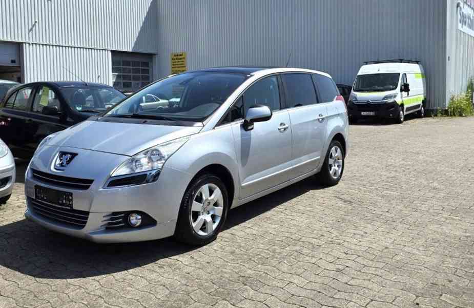 Peugeot 5008 1,6i Family benzín 115kw - foto 4