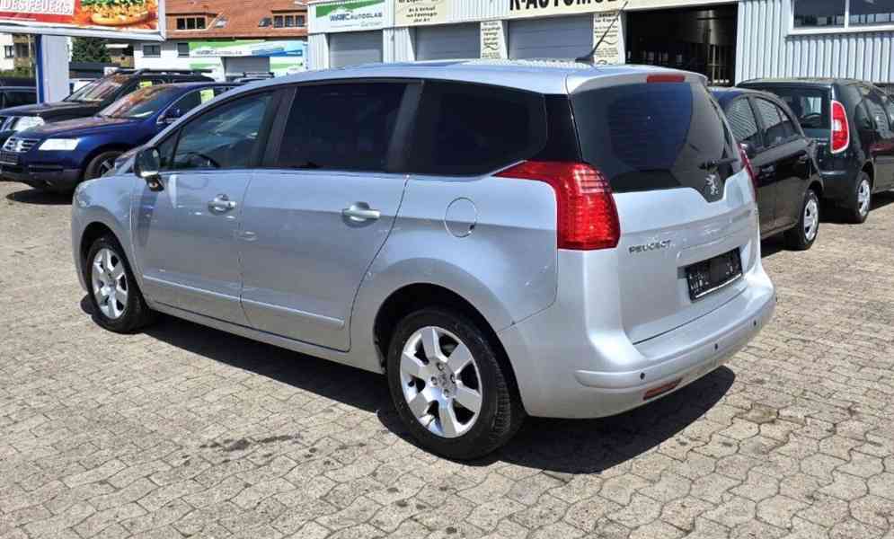 Peugeot 5008 1,6i Family benzín 115kw - foto 13