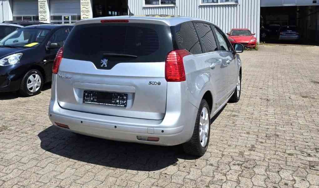 Peugeot 5008 1,6i Family benzín 115kw - foto 6