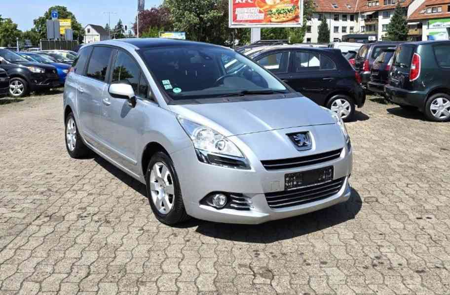 Peugeot 5008 1,6i Family benzín 115kw - foto 1