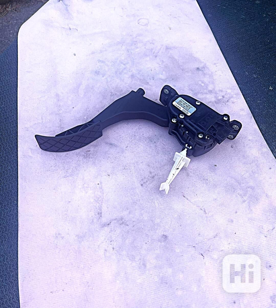 Plynový pedál OCTAVIA a vozy VW 6Q1721503B - foto 1