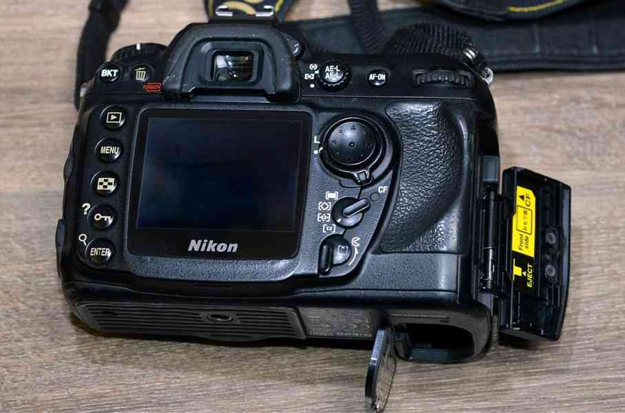 Nikon D200 DSLR 10.2 MPix*JPEG+RAW* 111 000 Exp. - foto 3