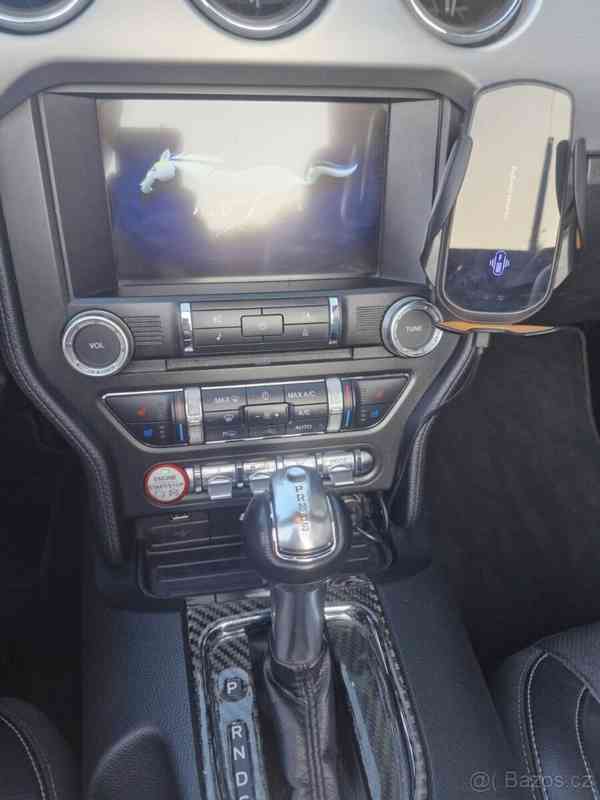 Ford Mustang 2,3   EcoBoost 317 PS výbava premium - foto 12