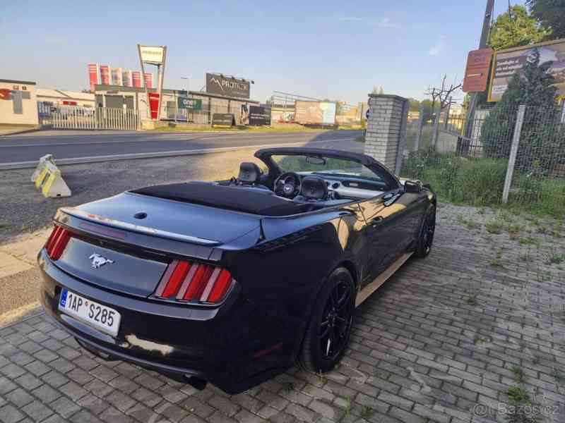 Ford Mustang 2,3   EcoBoost 317 PS výbava premium - foto 4