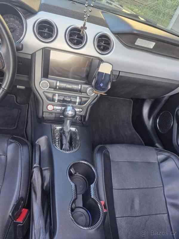 Ford Mustang 2,3   EcoBoost 317 PS výbava premium - foto 10