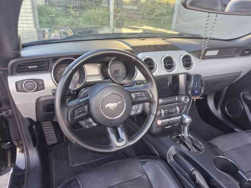Ford Mustang 2,3   EcoBoost 317 PS výbava premium - foto 8