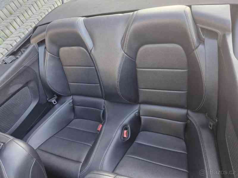 Ford Mustang 2,3   EcoBoost 317 PS výbava premium - foto 11