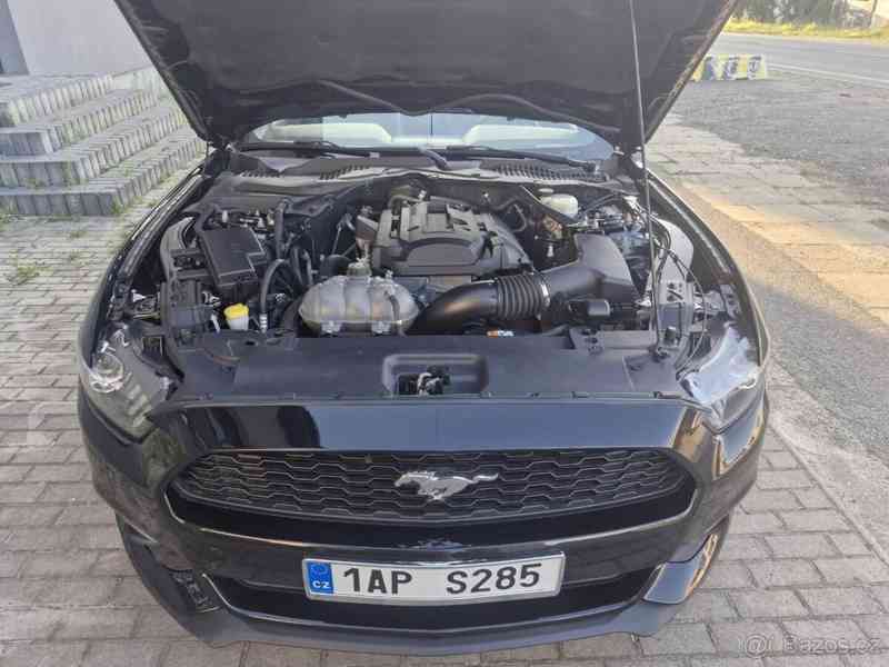 Ford Mustang 2,3   EcoBoost 317 PS výbava premium - foto 14