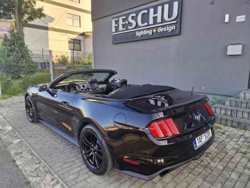Ford Mustang 2,3   EcoBoost 317 PS výbava premium - foto 2