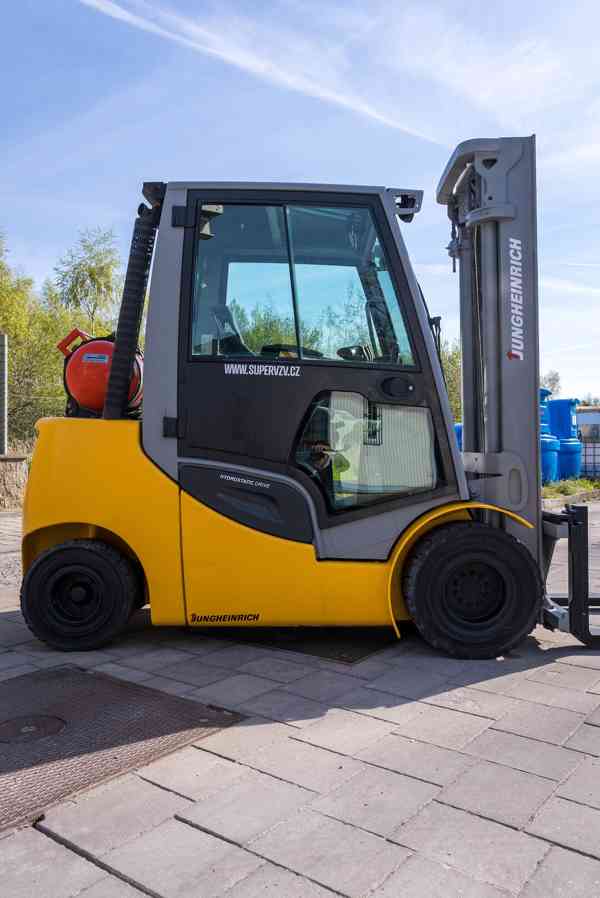 Vysokozdvižný vozík Jungheinrich TFG 430s - foto 2