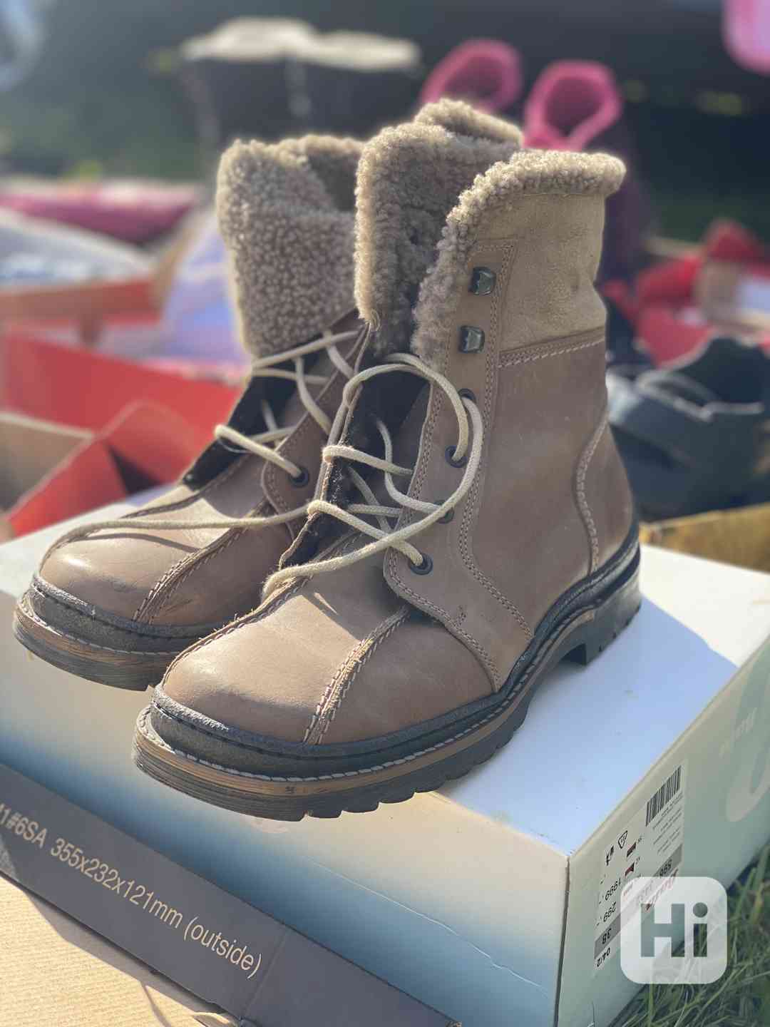 Kožené zimní boty Baťa - foto 1