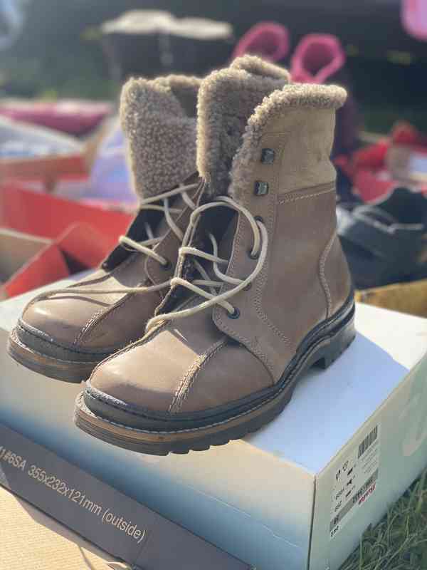 Kožené zimní boty Baťa