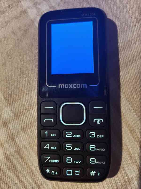 Mobilní tlačítkový telefon Maxcom MM135L Dual SIM - foto 2