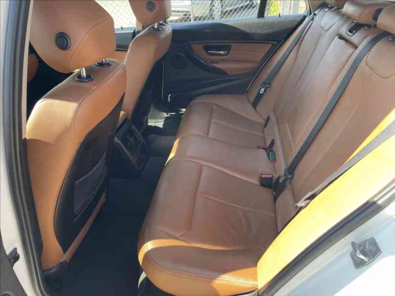 BMW Řada 3 2,0 D LUXURY,PLNÝ SER. BMW - foto 6