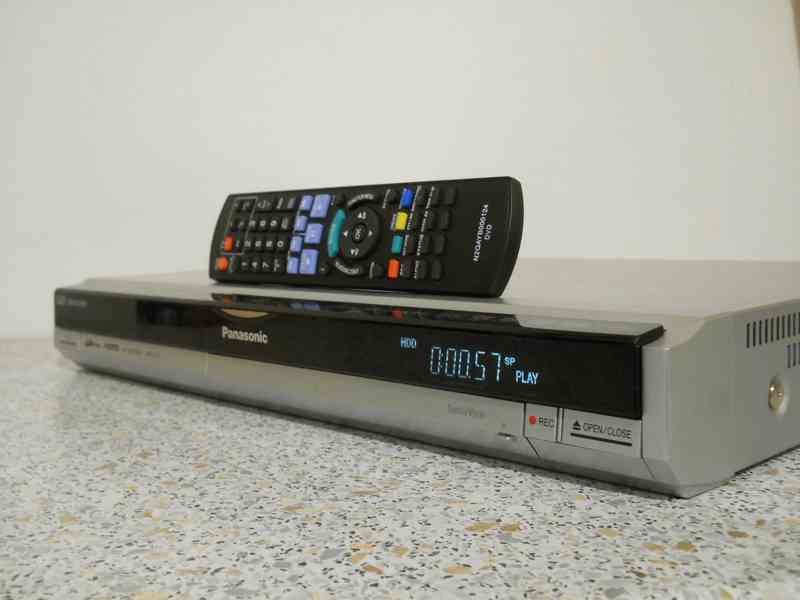 DVD rekordér Panasonic DMR-EX77 - foto 4