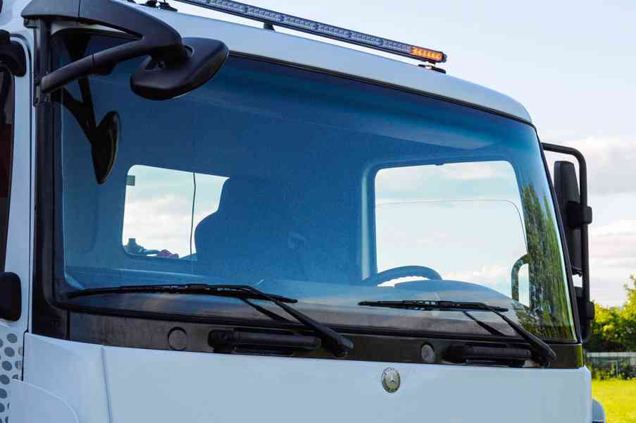 MERCEDES ATEGO HÁKOVÝ NOSIČ KONTEJNERŮ HYDRAULICKÁ RUKA EU6 - foto 38