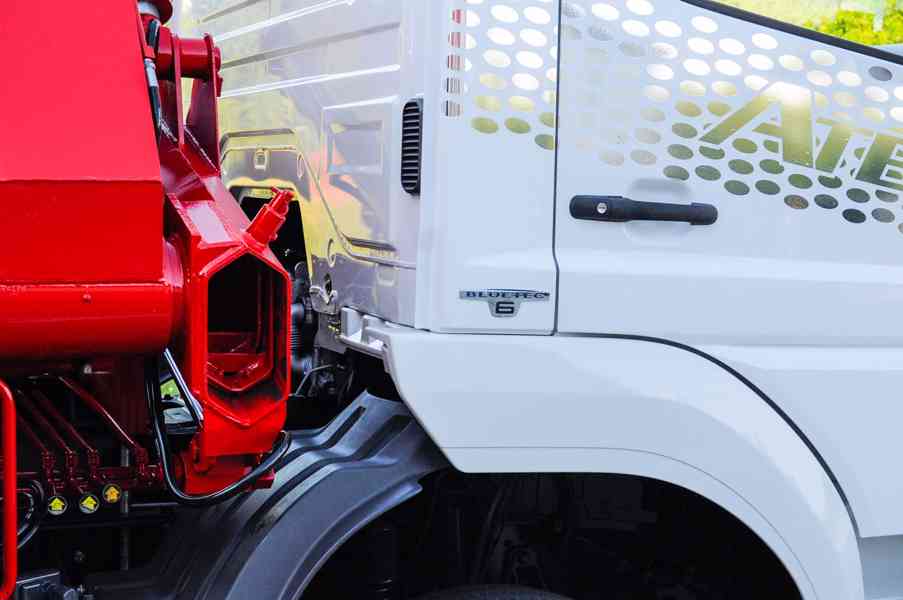 MERCEDES ATEGO HÁKOVÝ NOSIČ KONTEJNERŮ HYDRAULICKÁ RUKA EU6 - foto 11