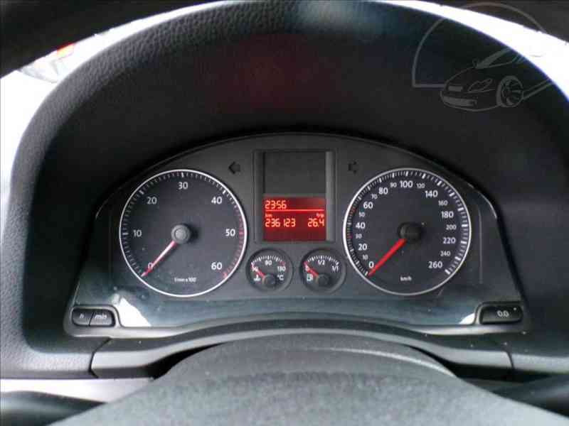 Volkswagen Golf 1,9 TDI - foto 6