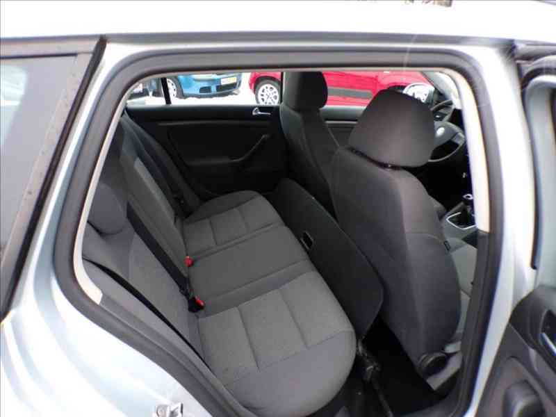 Volkswagen Golf 1,9 TDI - foto 10