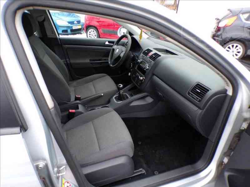 Volkswagen Golf 1,9 TDI - foto 11