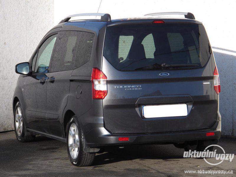 Ford Tourneo Courier 1.0 EcoBoost 74kW - foto 8
