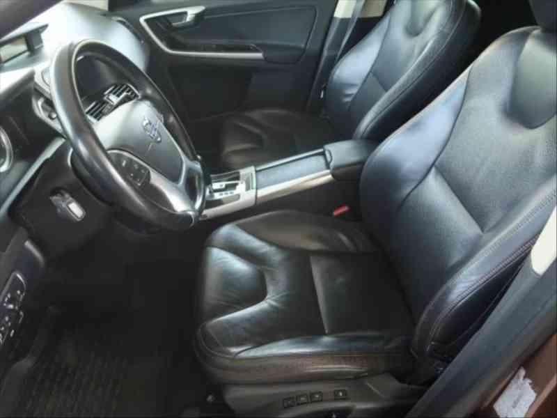 Volvo XC60 2,4 - foto 5