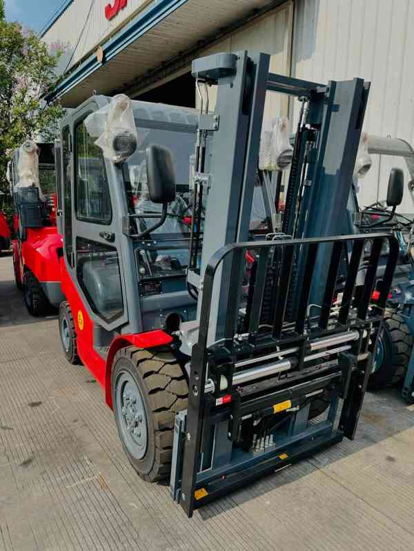 Forklift Machines - foto 4