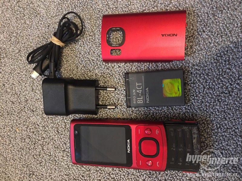 Nokia 6700 slide + příslušenství - foto 1