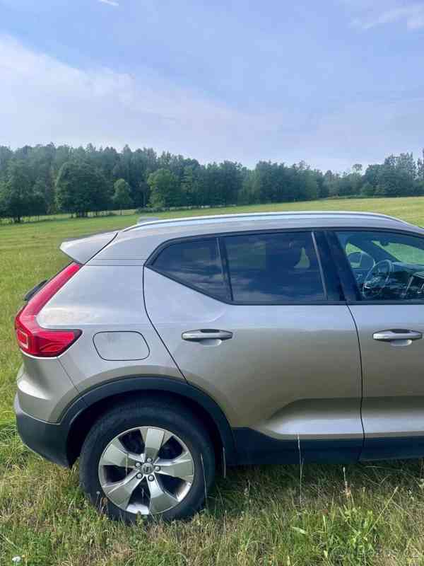 Volvo XC40 2,0   B4 AWD benzin - foto 4