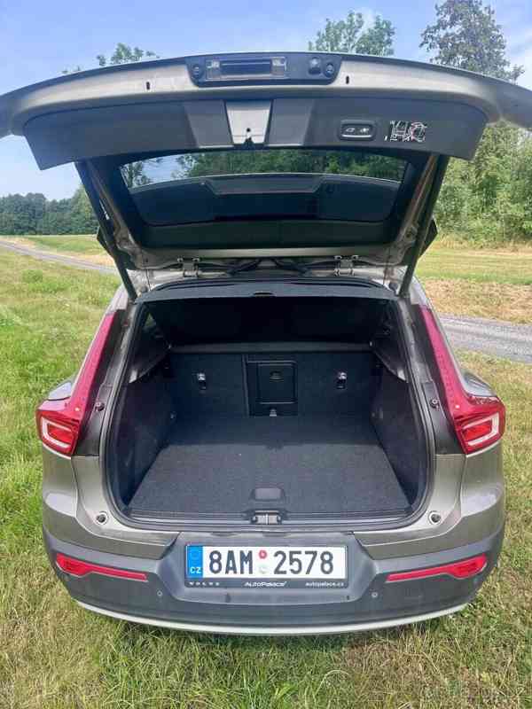 Volvo XC40 2,0   B4 AWD benzin - foto 7