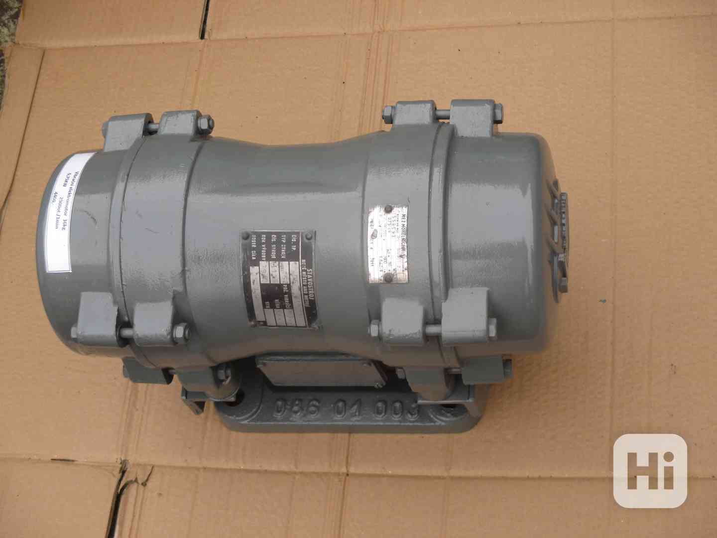 Vibrační elektromotor 750W 2900ot./1min. 36kg - foto 1