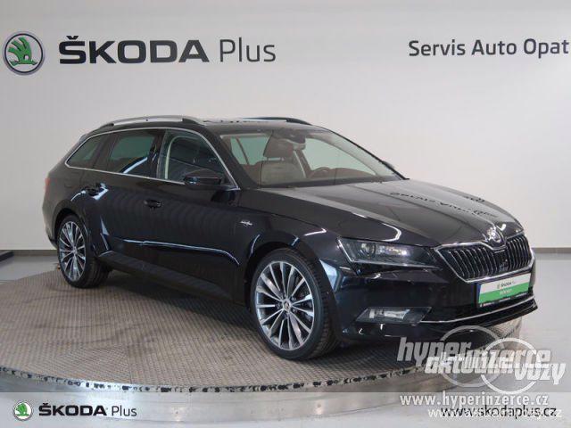 Škoda Superb 2.0, benzín, automat, vyrobeno 2018, navigace, kůže - foto 4