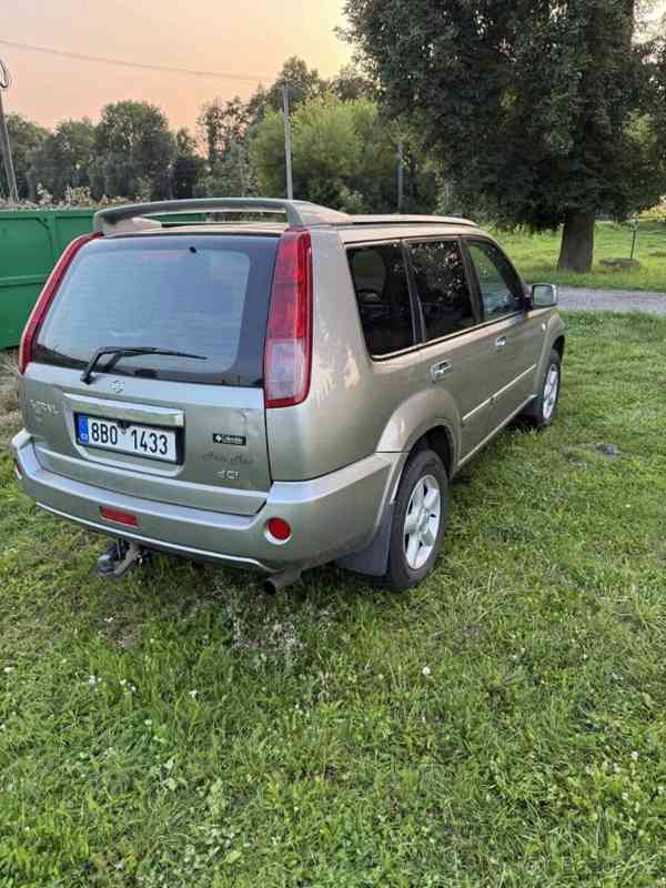 Nissan X-Trail 2,2 - foto 7